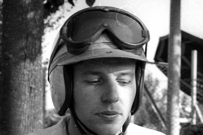 Morto John Surtees, fu campione mondiale F1 e moto - RIPRODUZIONE RISERVATA