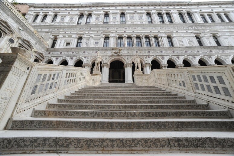The Doge 's Palace in Venice -     ALL RIGHTS RESERVED