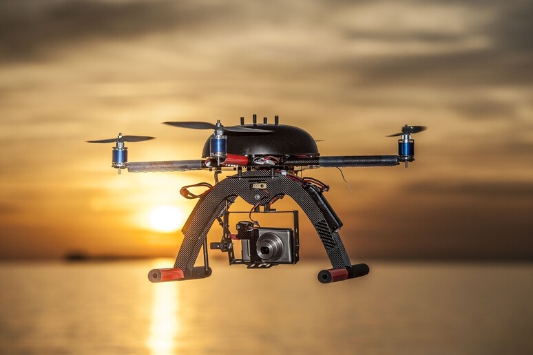 Per guidare i droni serve patentino - RIPRODUZIONE RISERVATA