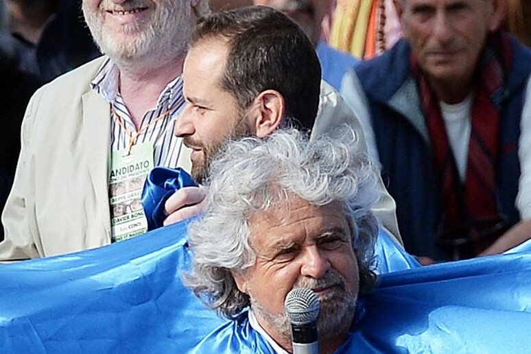 Beppe Grillo a Torino, foto d 'archivio - RIPRODUZIONE RISERVATA