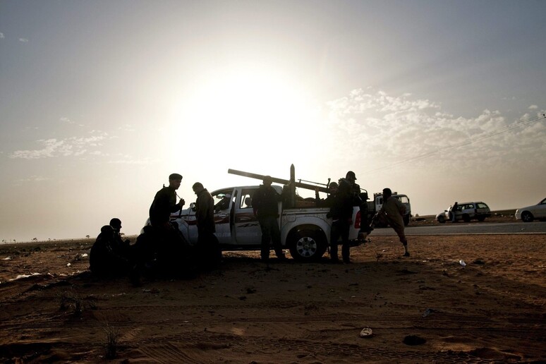 Libia: bandiere italiane bruciate Tobruk e Derna - RIPRODUZIONE RISERVATA