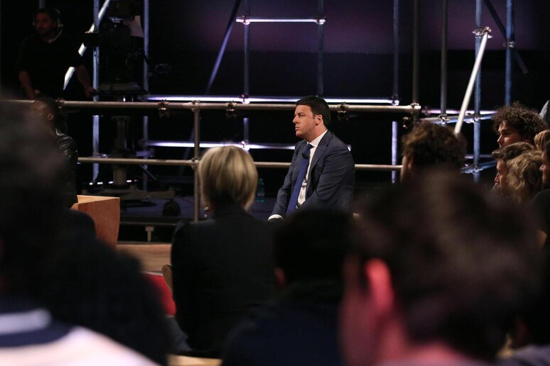Matteo Renzi ospite della trasmissione televisiva "Anno Uno" - RIPRODUZIONE RISERVATA