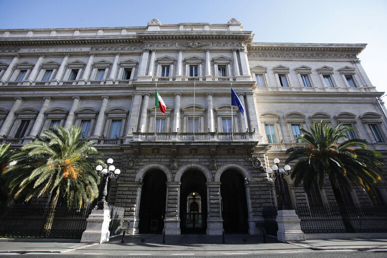 Veduta esterna della sede della Banca d 'Italia, Palazzo Koch, a Roma in una foto d 'archivio.  ANSA/ALESSANDRO DI MEO - RIPRODUZIONE RISERVATA