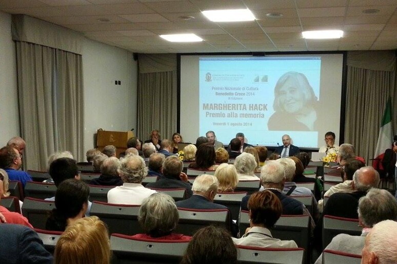 Premio  'Benedetto Croce ' alla memoria alla scienziata Margherita Hack - RIPRODUZIONE RISERVATA