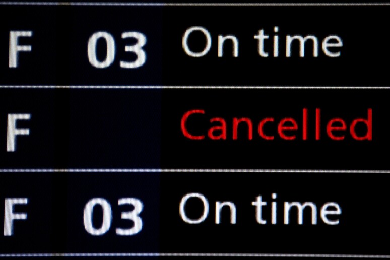 Voli Air France cancellati © ANSA/EPA