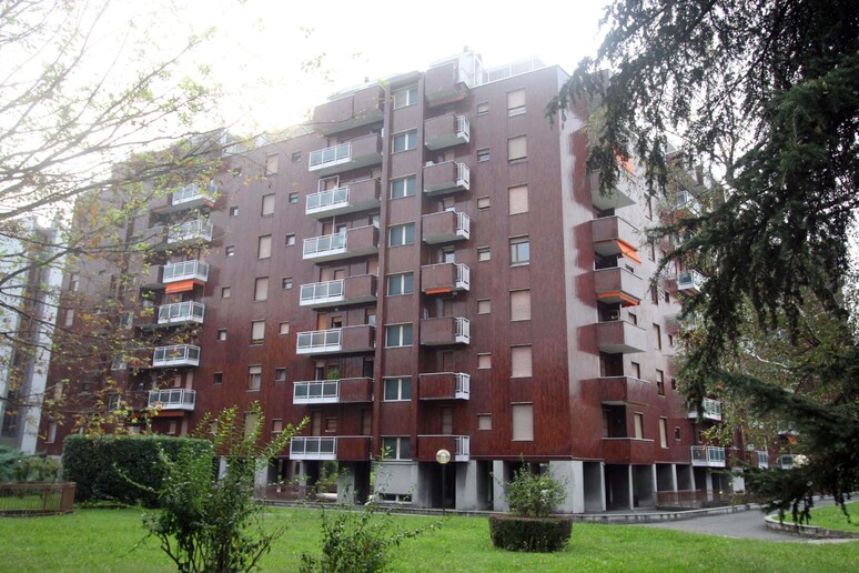The Milan apartment building the young people plunged from -     ALL RIGHTS RESERVED