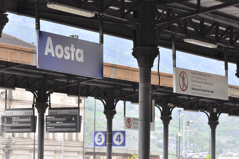 La stazione ferroviaria di Aosta - RIPRODUZIONE RISERVATA