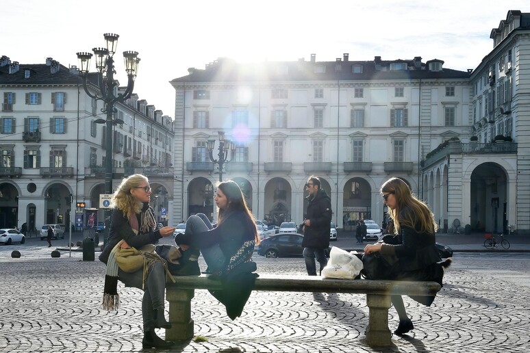 Clima primaverile a Torino in una foto di archivio - RIPRODUZIONE RISERVATA