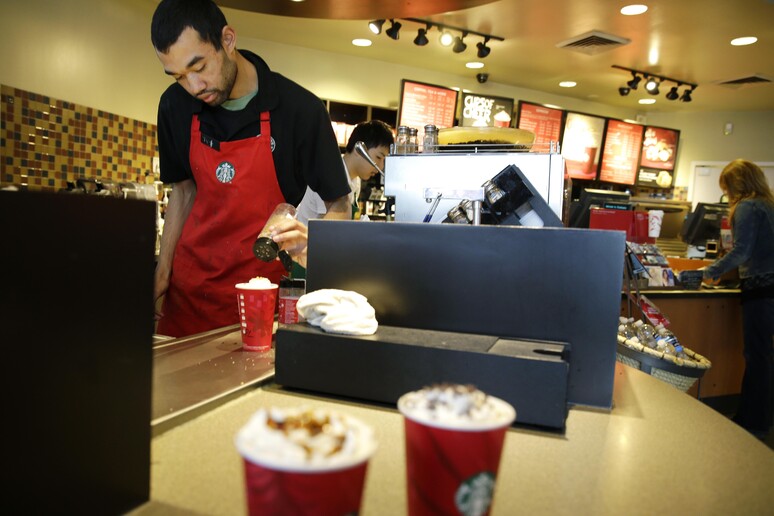 Un caffe ' Starbucks © ANSA/AP
