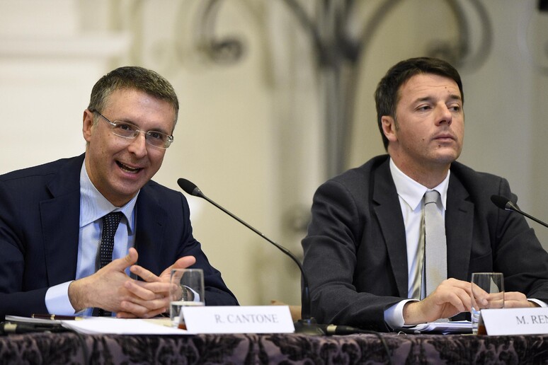 Raffaele Cantone e Matteo Renzi - RIPRODUZIONE RISERVATA