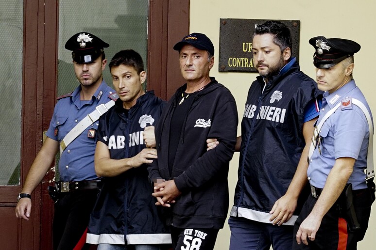 Camorra: catturato dai carabinieri boss Michele Cuccaro - RIPRODUZIONE RISERVATA