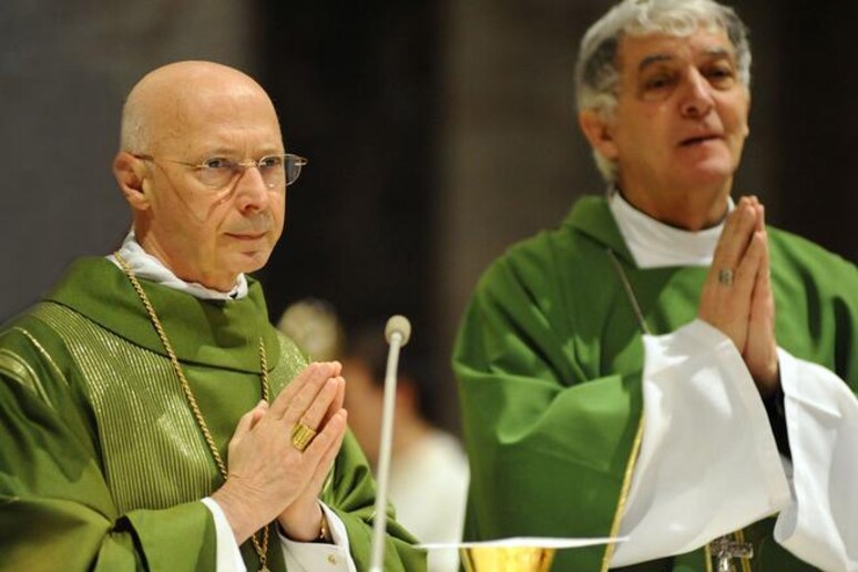 Chiesa: i cardinali Angelo Bagnasco ed Edoardo Menichelli - RIPRODUZIONE RISERVATA