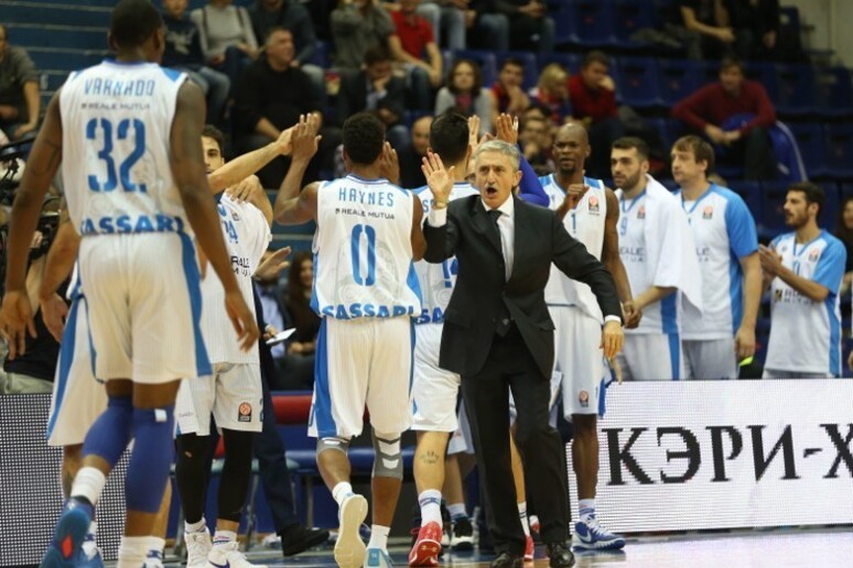 Basket: coach Calvani in campo con la Dinamo - RIPRODUZIONE RISERVATA