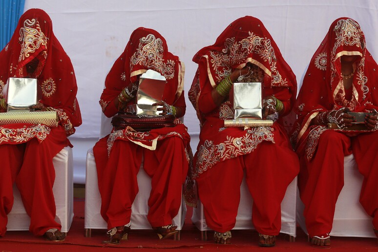 India: bimba di 7 anni stuprata e uccisa in festa matrimonio © ANSA/AP