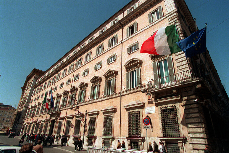 Una veduta esterna di Palazzo Chigi - RIPRODUZIONE RISERVATA