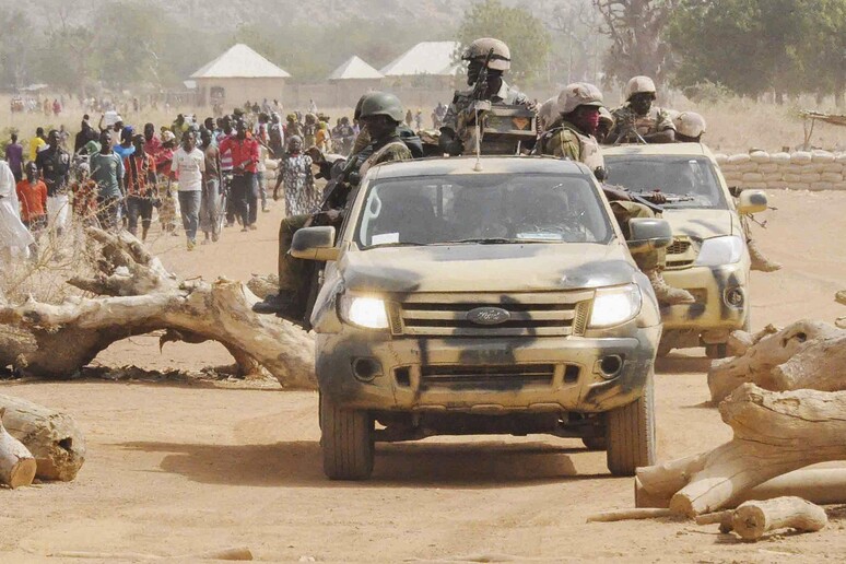 L 'esercito riconquista un villaggio in Nigeria a Boko Haram - RIPRODUZIONE RISERVATA