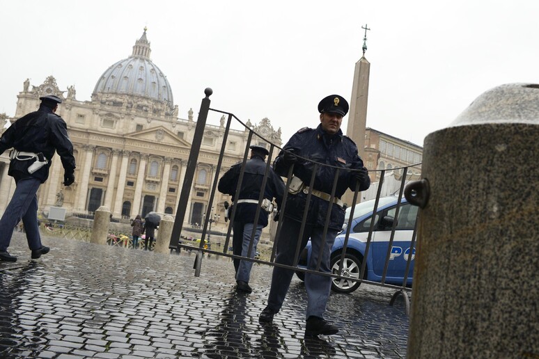 Terrorismo: indizi su possibile attentato al Vaticano - RIPRODUZIONE RISERVATA