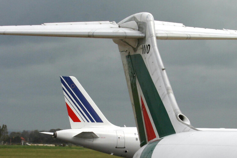 Alitalia divorzia da Air France,2017 fine partnership - RIPRODUZIONE RISERVATA
