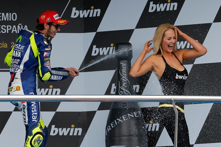 Valentino Rossi festeggia il podio numero 200 © ANSA/AP