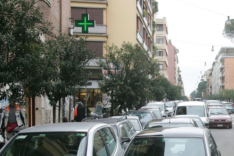 Napoli: mille multe in più a novembre con sistema street view (Archivio) - RIPRODUZIONE RISERVATA