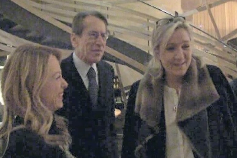 Giorgia Meloni vede Marine Le Pen a Strasburgo - RIPRODUZIONE RISERVATA