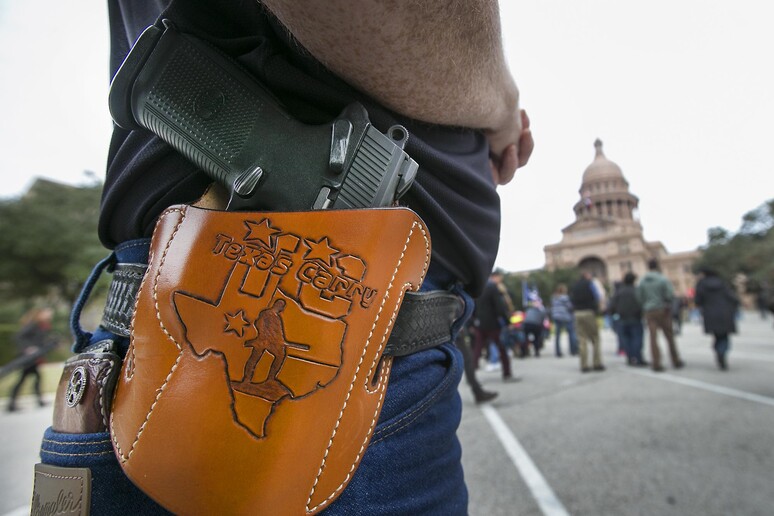 La stretta sulle armi di Obama, punto per punto © ANSA/AP