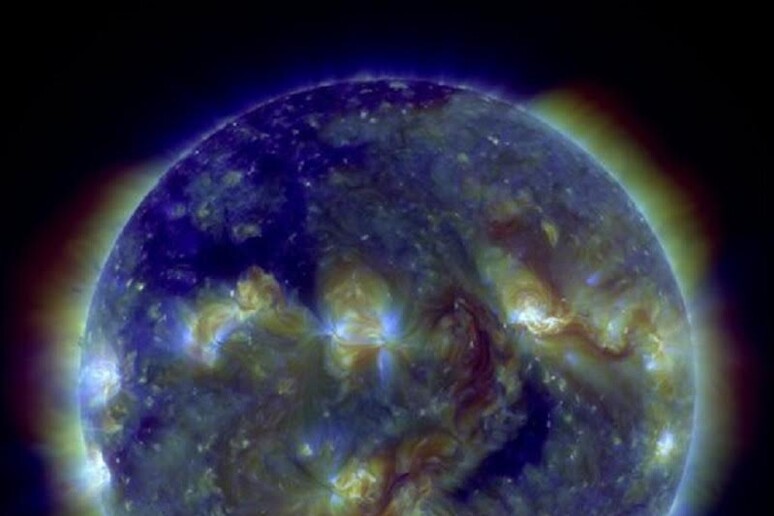 Il Sole diventa silenzioso, si avvicina all 'attività minima (fonte: SDO, NASA) - RIPRODUZIONE RISERVATA