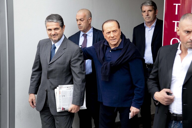 Silvio Berlusconi al San Raffaele per controlli - RIPRODUZIONE RISERVATA