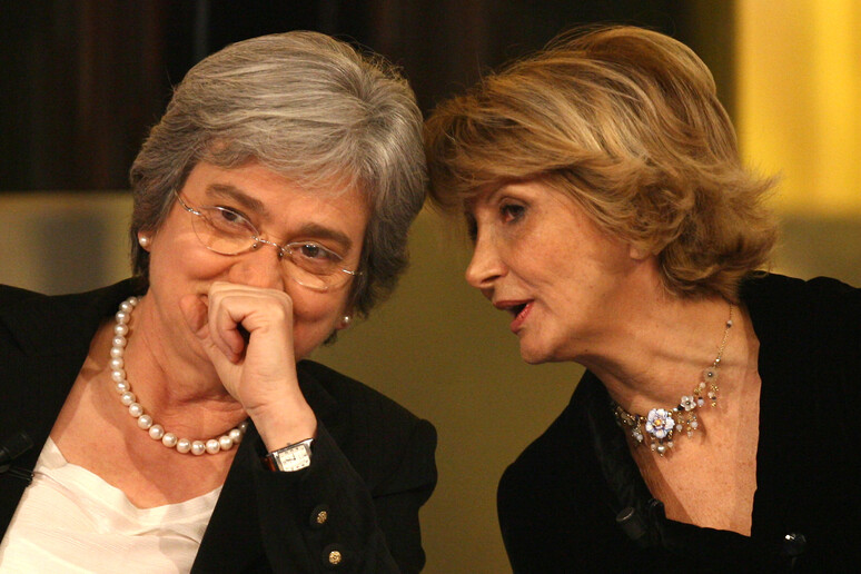 Foto d 'archivio di Rosy Bindi e Barbara Pollastrini - RIPRODUZIONE RISERVATA