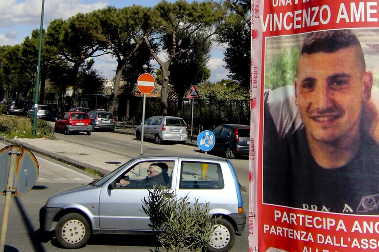 Scomparso da giorni a Napoli, trovato morto 18enne scomparso [ARCHIVE MATERIAL 20160219 ] - RIPRODUZIONE RISERVATA