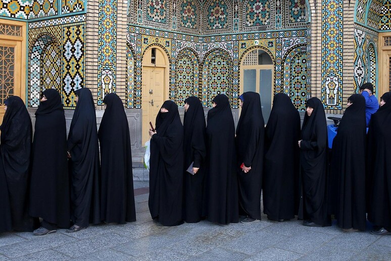 Al via le elezioni in Iran per il rinnovo del parlamento © ANSA/AP
