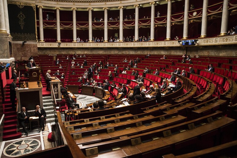Francia, primo ok Parlamento a revoca nazionalità in caso di condanna per reati legati al terrorismo -     RIPRODUZIONE RISERVATA