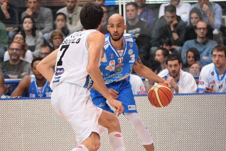 Trento-Sassari 93-81 (foto Dinamo basket) - RIPRODUZIONE RISERVATA