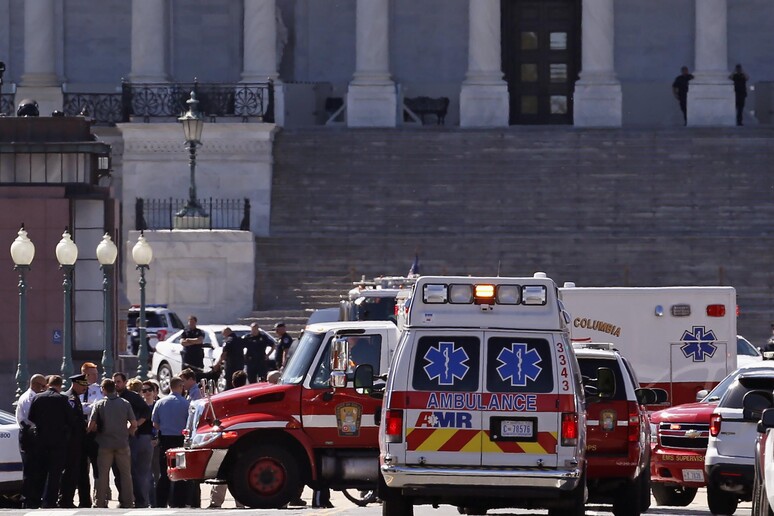 Pacco sospetto tra Casa Bianca e Capitol Hill, foto di archivio © ANSA/AP