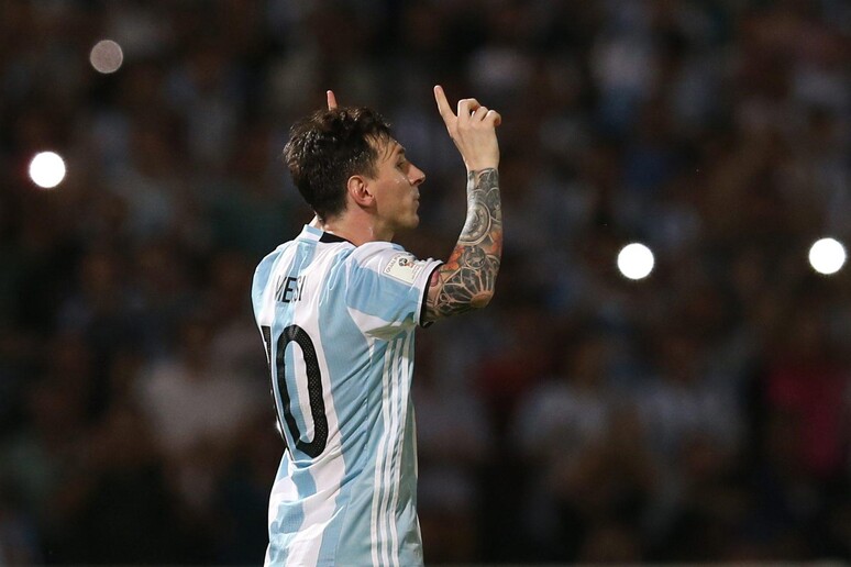 Batistuta: dispiaciuto se Messi mi supera fra goleador © ANSA/EPA