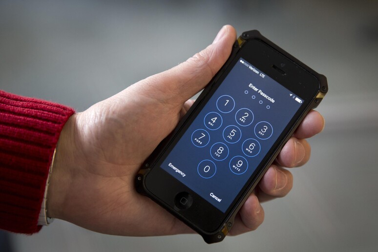 Apple Encryption FBI Director © ANSA/AP