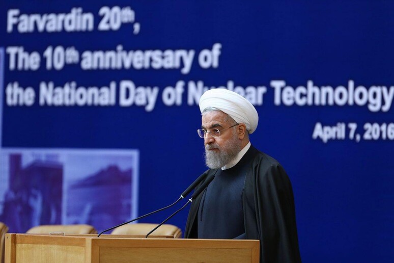 Il presidente iraniano Hassan Rohani al National Nuclear Technology Day del 7 aprile 2016 a Teheran - RIPRODUZIONE RISERVATA