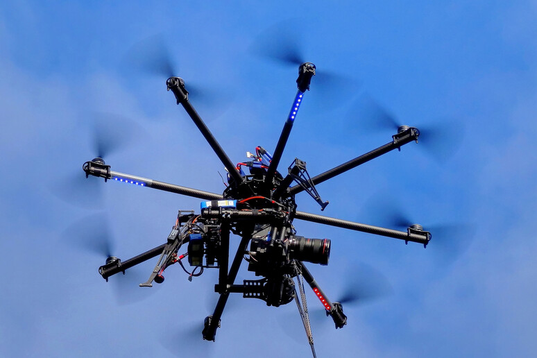 Da contadini a reporter, i droni sempre sono destinati a essere sempre più presenti nella vita quotidiana (fonte: Robert Lz) - RIPRODUZIONE RISERVATA