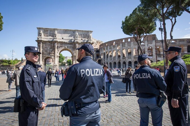 Police patrol at Roman Forum -     ALL RIGHTS RESERVED