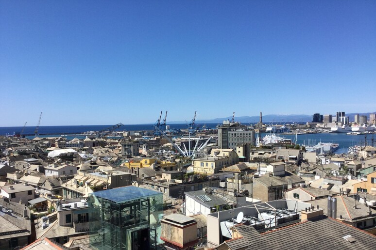 Genova panorama città - RIPRODUZIONE RISERVATA