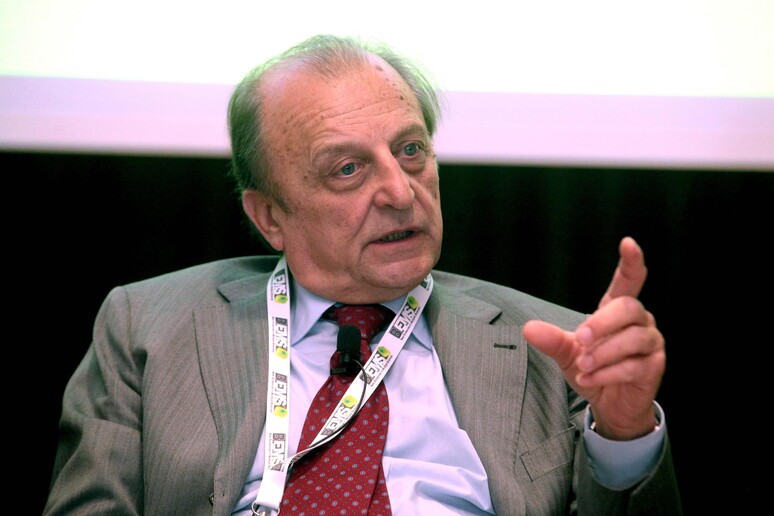 Giancarlo Comi, Direttore della Neurologia al San Raffaele di Milano - RIPRODUZIONE RISERVATA