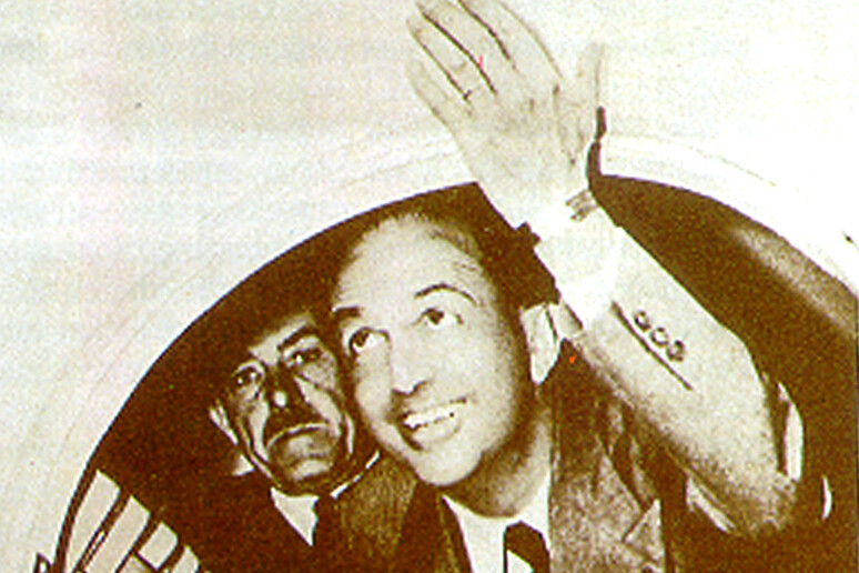 La prima pagina della Gazzetta del Mezzogiorno con la foto di Umberto  II, che lascia l ' Italia nel giugno del 1946 - RIPRODUZIONE RISERVATA