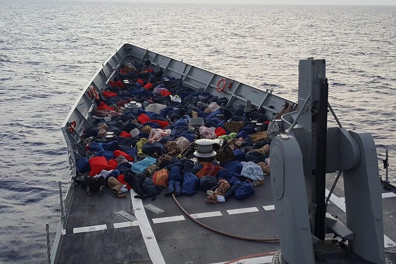 Migranti in una foto di archivio © ANSA/EPA
