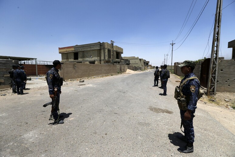 Forze irachene a Falluja © ANSA/AP