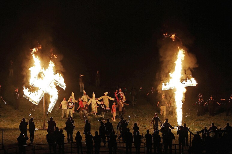 Le  'Istruzioni per l 'uso ' del Ku Klux Klan © ANSA/AP