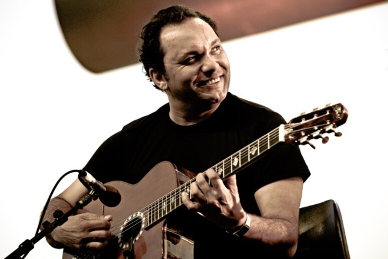 Il chitarrista Bireli Lagrene - RIPRODUZIONE RISERVATA