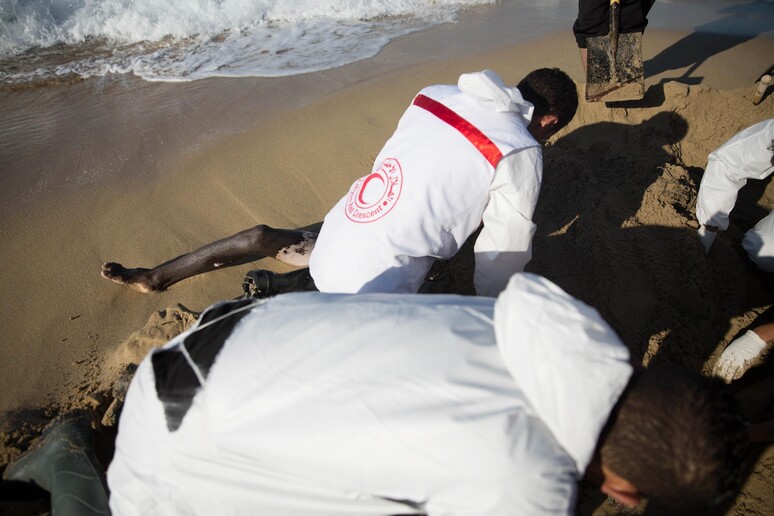 Migranti: Oim, quasi 3mila morti nel Mediterraneo © ANSA/AP