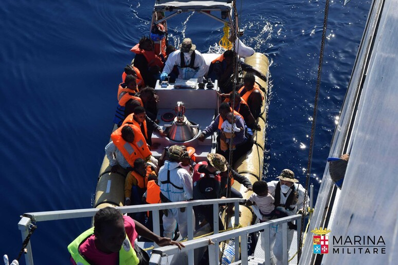 Migrants being rescued by the Italian Navy -     ALL RIGHTS RESERVED