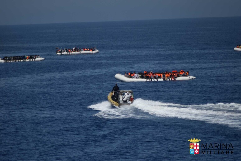 Migranti: al via team speciali Frontex per rimpatri - RIPRODUZIONE RISERVATA