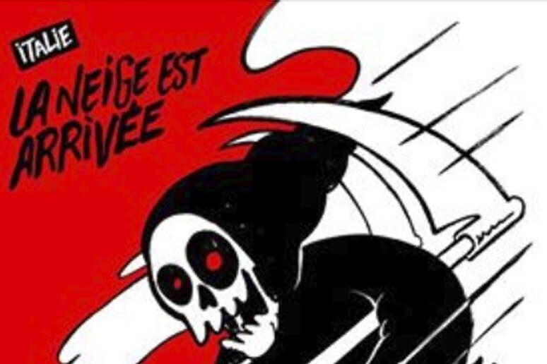 La vignetta di Charlie Hebdo dove si vede la morte in sci con due falci al posto delle racchette.  'Italia: la neve arrivata. Non ce ne sar per tutti ', recita la vignetta - RIPRODUZIONE RISERVATA